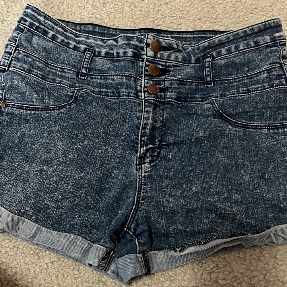 Refuge shorts size 14